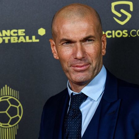 Zidane và Câu Chuyện Tình Yêu Với ĐT Pháp: “MU, Xin Lỗi, Tôi Đang Bận!”