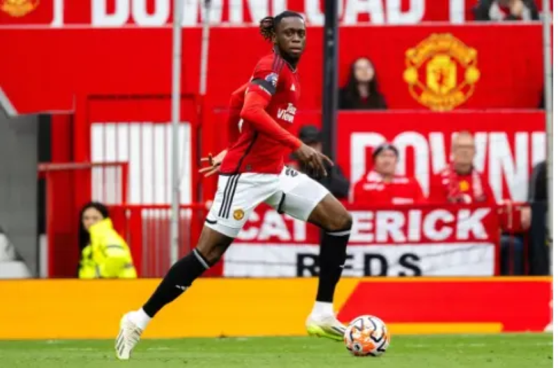 Aaron Wan-Bissaka sắp tái xuất sân cỏ