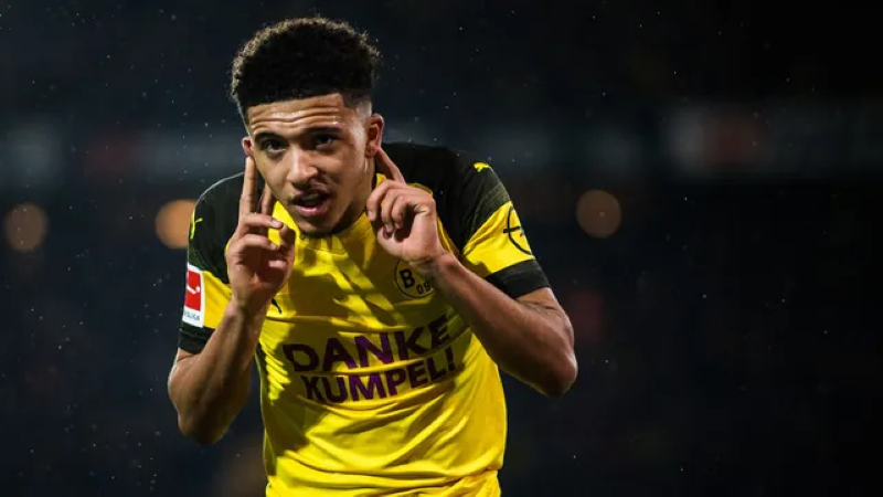 Được coi như ngôi sao sáng nhất tại Dortmund, Sancho dần trở nên tự phụ và kiêu căng