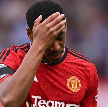 Dấu chấm hết cho Martial tại Manchester United